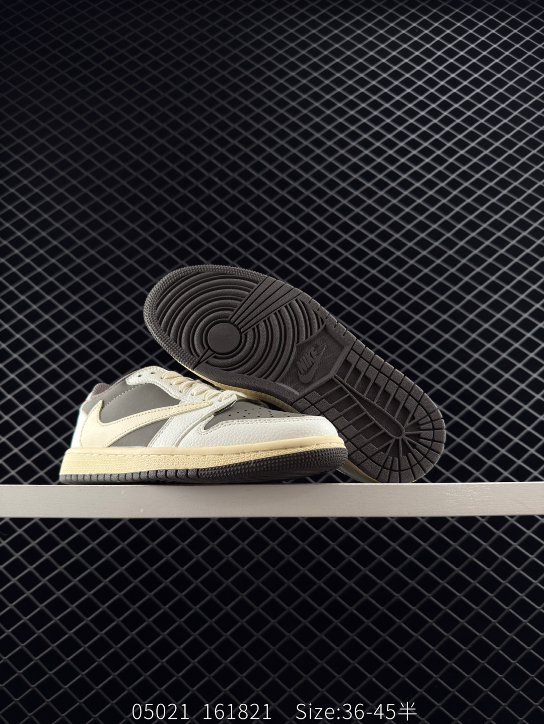 Nike Air Jordan 1 x Travis Scott AJ1